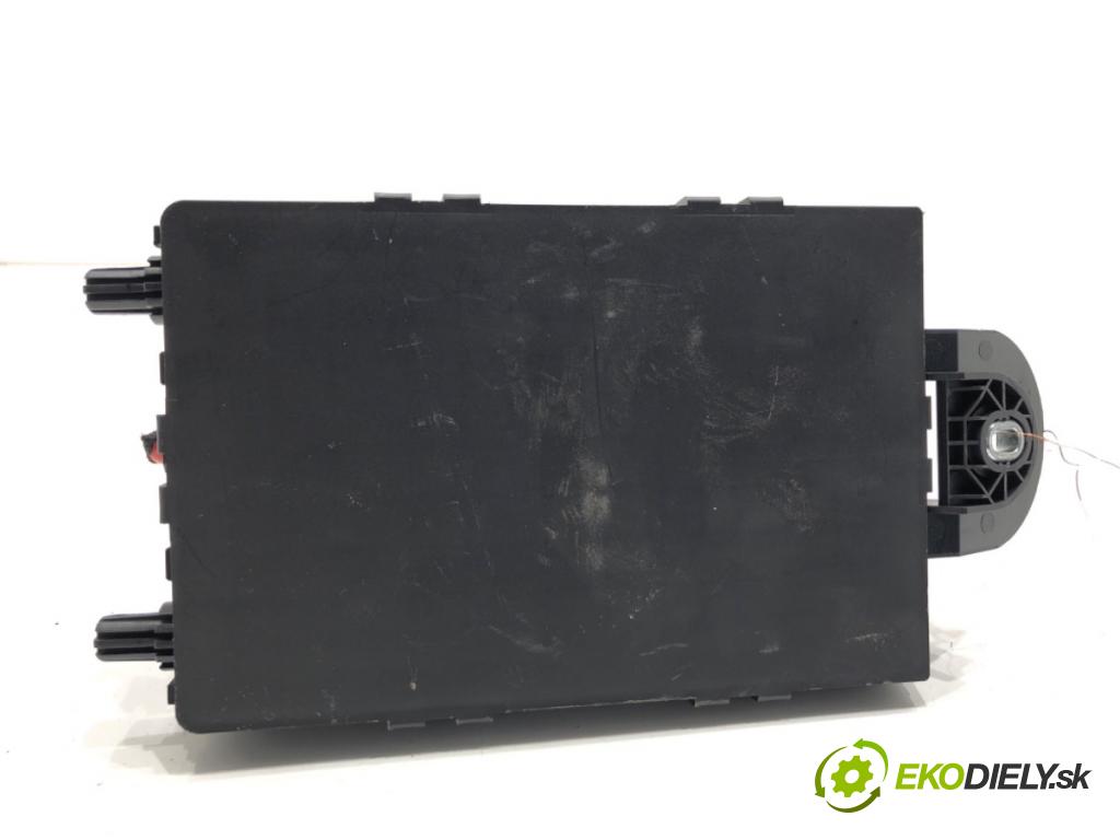 VOLVO XC60 II SUV 2020 173 kW B5 Mild-Hybrid AWD 1969 skříňka poistková 32315317 (Pojistková skříňka)