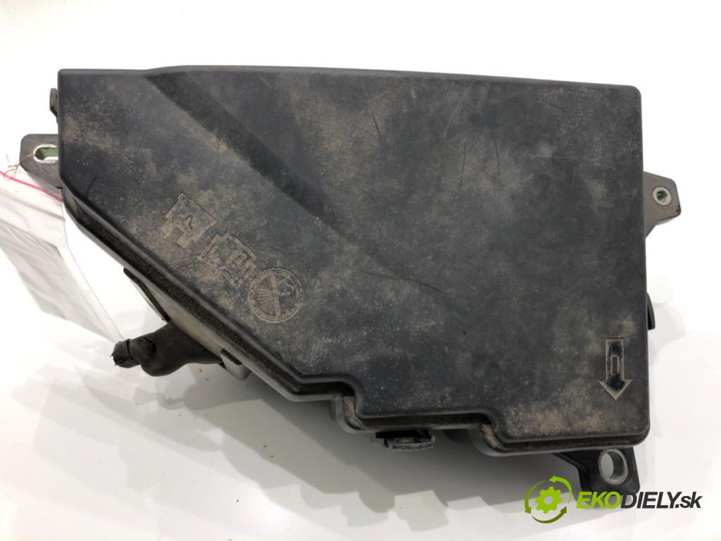 VOLVO XC60 II SUV 2020 173 kW B5 Mild-Hybrid AWD 1969 skříňka poistková  (Pojistková skříňka)