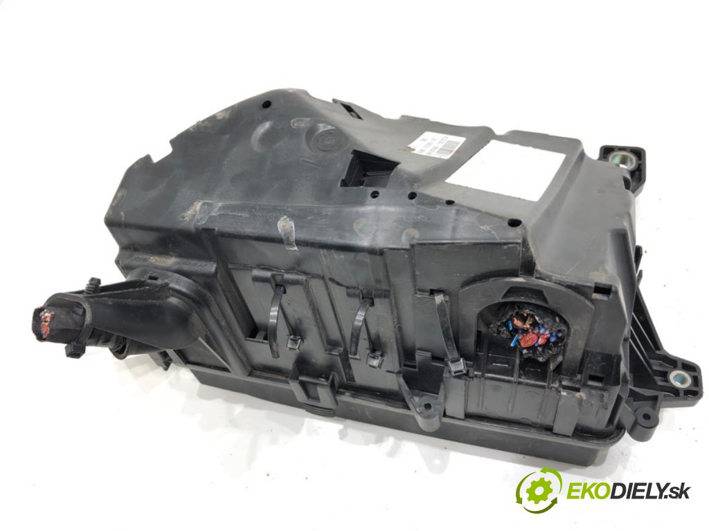 VOLVO XC60 II SUV 2020 173 kW B5 Mild-Hybrid AWD 1969 skříňka poistková  (Pojistková skříňka)