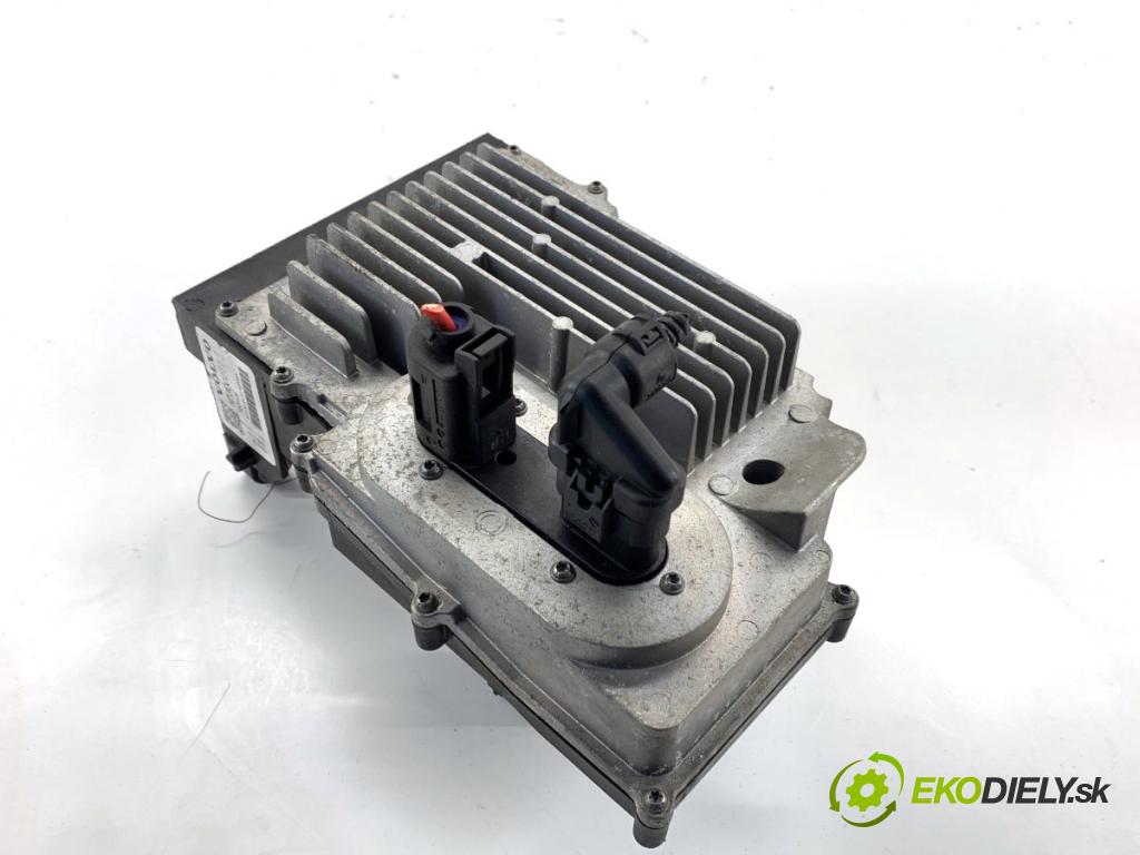 VOLVO XC60 II SUV 2020 173 kW B5 Mild-Hybrid AWD 1969 modul řídící jednotka akumulátora 32300277