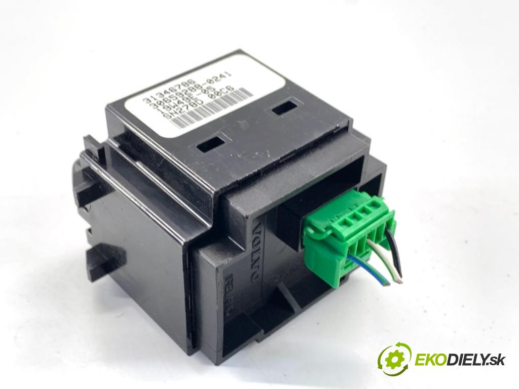 VOLVO XC60 II SUV 2020 173 kW B5 Mild-Hybrid AWD 1969 SPÍNAČE: ohrievania, vyhrievania sedačky 31346786