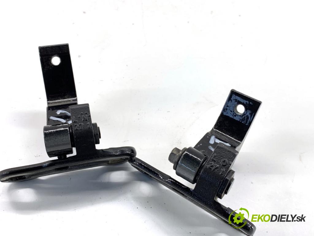 VOLVO XC60 II SUV 2020 173 kW B5 Mild-Hybrid AWD 1969 závesky Dvere zad ľave 