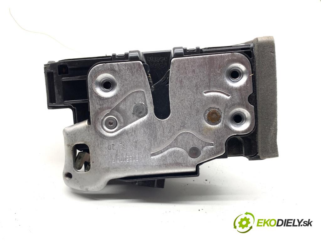 OPEL INSIGNIA B Kombi 2021 128 kW 2.0 CDTi (35) 1995 zámok Dvere pravy predný 13533594