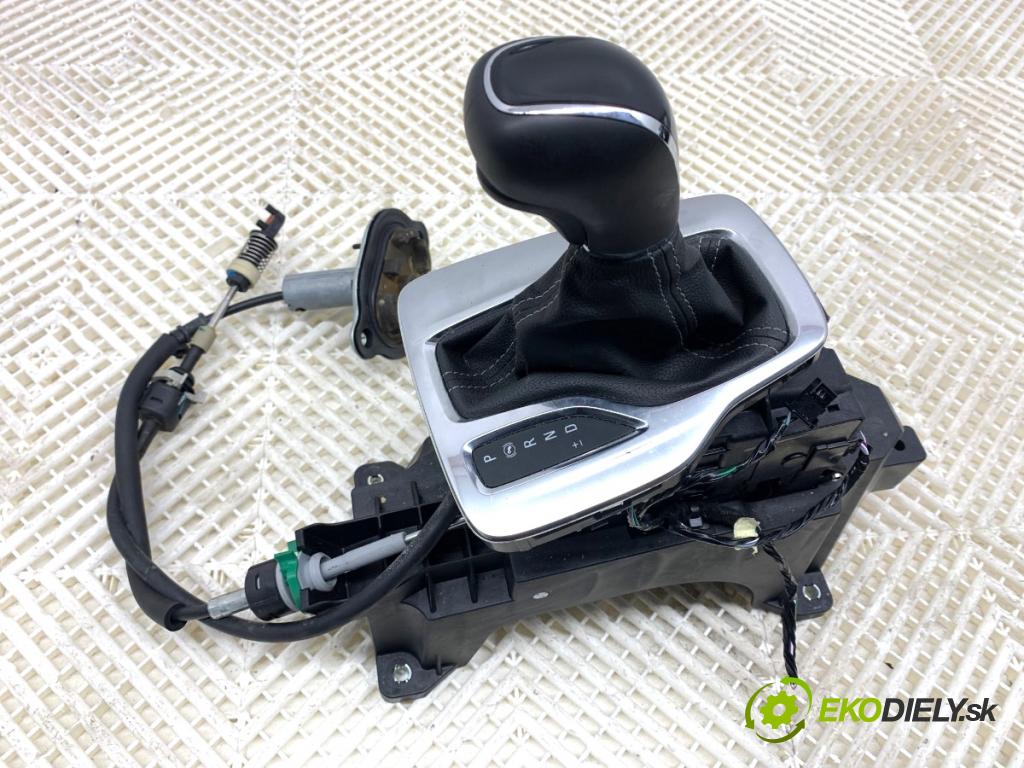 OPEL INSIGNIA B Kombi 2021 128 kW 2.0 CDTi (35) 1995 kulisa 13536010 (Řadicí páka (kulisa) )