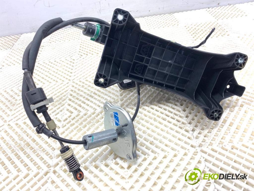 OPEL INSIGNIA B Kombi 2021 128 kW 2.0 CDTi (35) 1995 kulisa 13536010 (Řadicí páka (kulisa) )