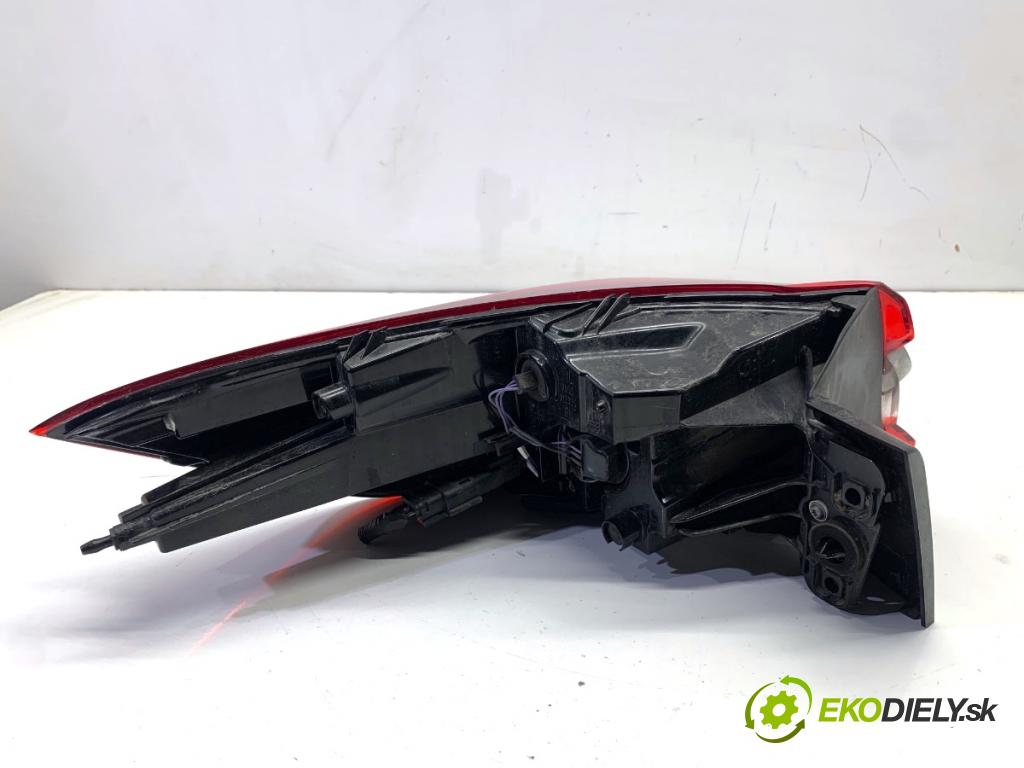 OPEL INSIGNIA B Kombi 2021 128 kW 2.0 CDTi (35) 1995 světlo pravý zadní část