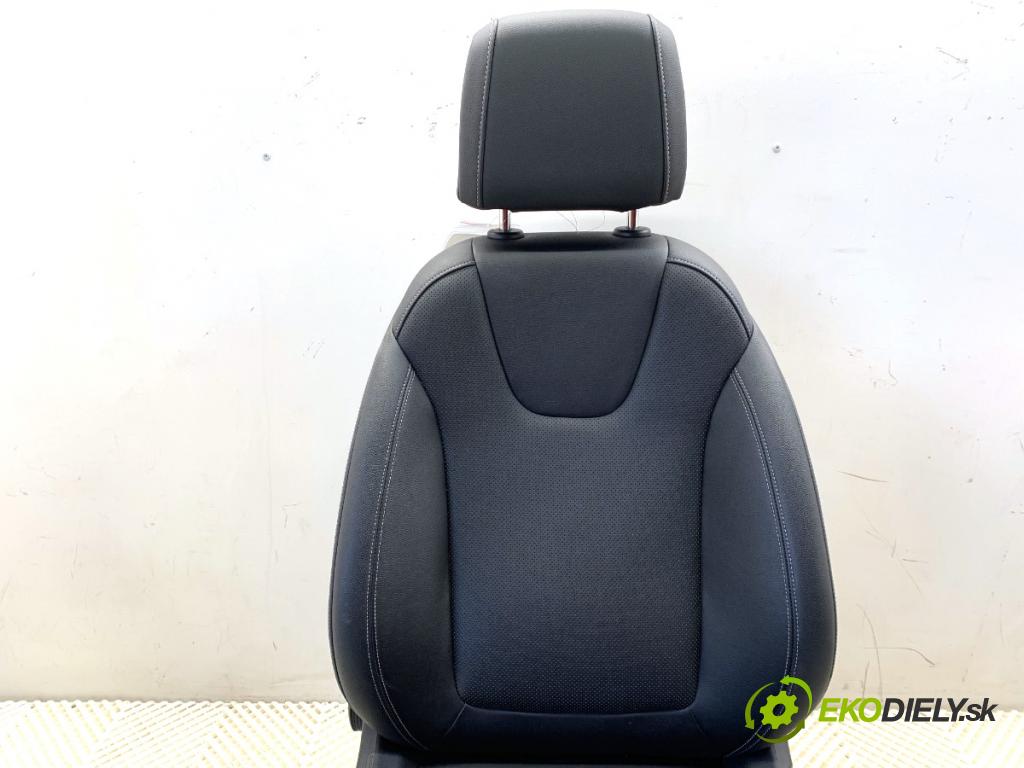 OPEL INSIGNIA B Kombi 2021 128 kW 2.0 CDTi (35) 1995 sedadlo pravý přední část