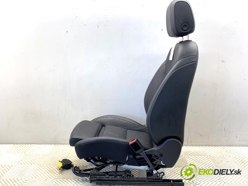 OPEL INSIGNIA B Kombi 2021 128 kW 2.0 CDTi (35) 1995 sedadlo pravý přední část