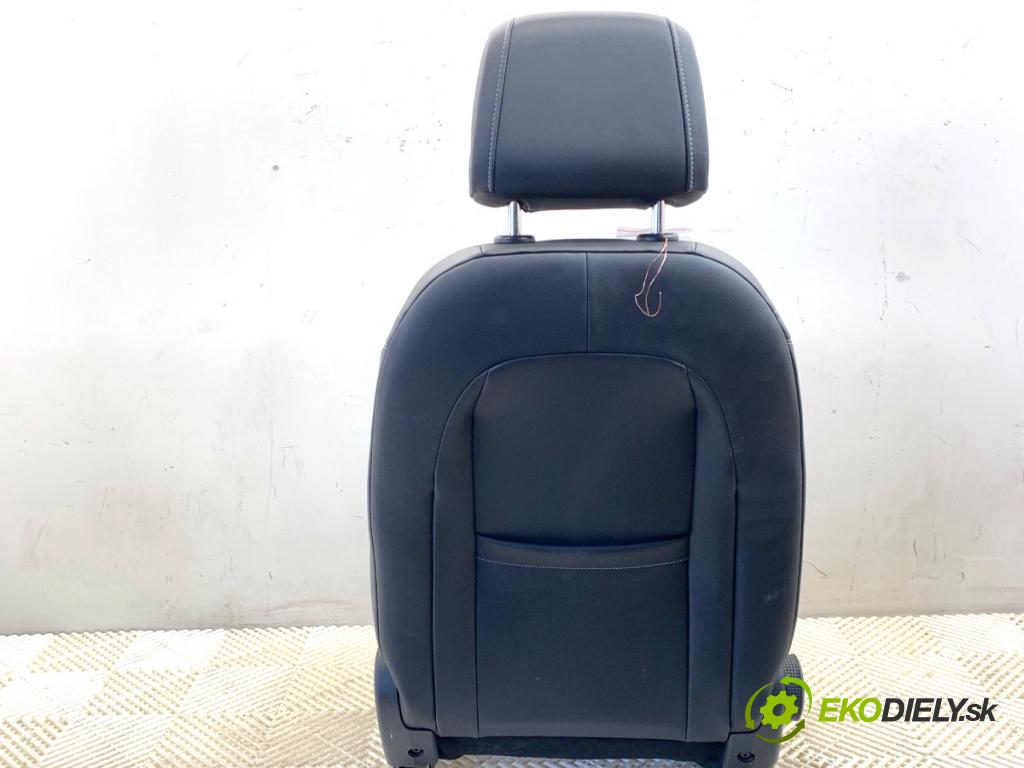 OPEL INSIGNIA B Kombi 2021 128 kW 2.0 CDTi (35) 1995 sedadlo pravý přední část