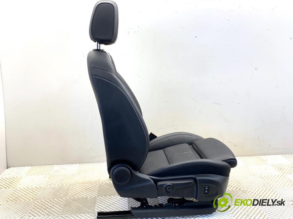 OPEL INSIGNIA B Kombi 2021 128 kW 2.0 CDTi (35) 1995 sedadlo pravý přední část