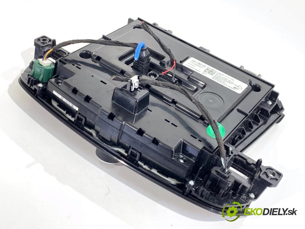 OPEL INSIGNIA B Kombi 2021 128 kW 2.0 CDTi (35) 1995 Displej 39219212 (Přístrojová deska)