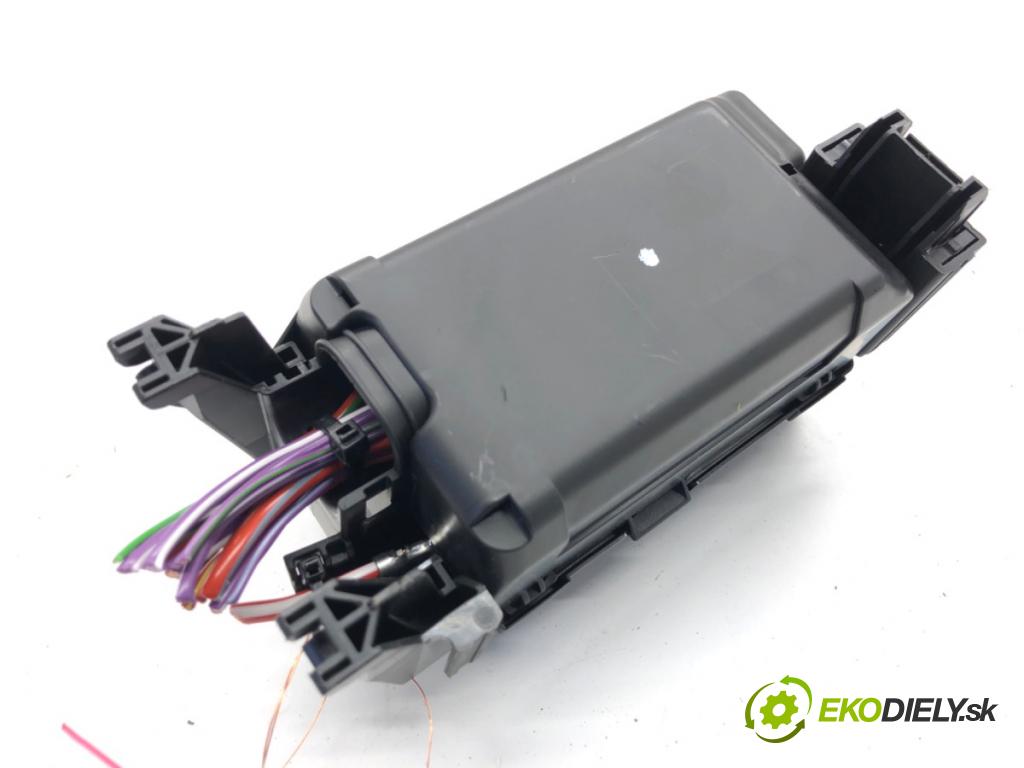 OPEL INSIGNIA B Kombi 2021 128 kW 2.0 CDTi (35) 1995 skříňka poistková 13460664 (Pojistková skříňka)