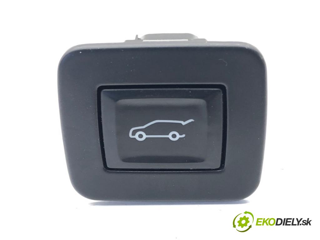 OPEL INSIGNIA B Kombi 2021 128 kW 2.0 CDTi (35) 1995 Prepínač otvárania dverí 26229960 (Prepínacie páčky pod volantom)