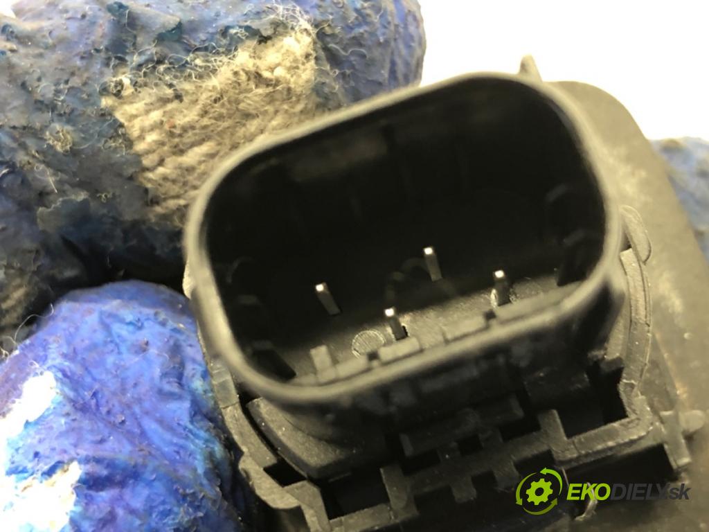 OPEL INSIGNIA B Kombi 2021 128 kW 2.0 CDTi (35) 1995 Prepínač otvárania dverí 26229960 (Prepínacie páčky pod volantom)