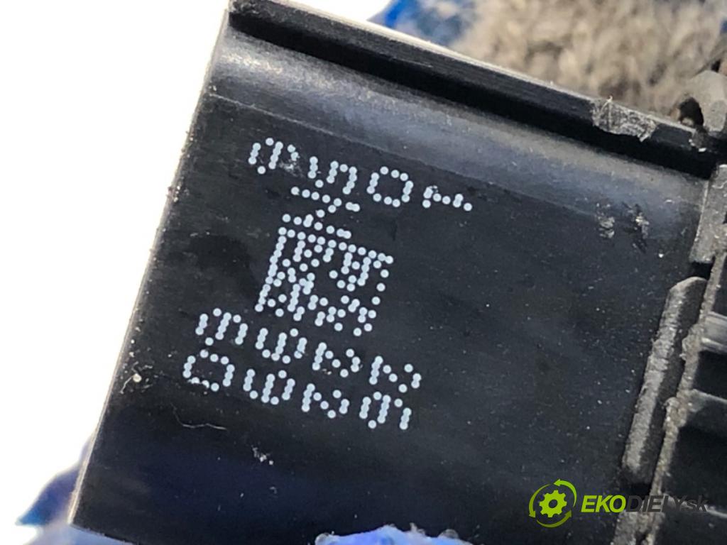 OPEL INSIGNIA B Kombi 2021 128 kW 2.0 CDTi (35) 1995 Prepínač otvárania dverí 26229960 (Prepínacie páčky pod volantom)