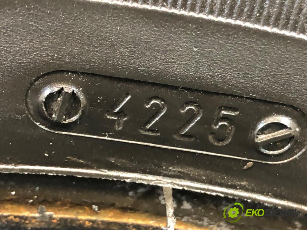 --- ---      PNEUMATIKA: zima 1X 185/60 15" KORMORAN