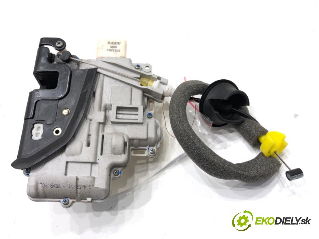 AUDI A6 C7 Kombi 2012 120 kW 2.0 TDI 1968 zámok Dvere pravy zad 4G0839016