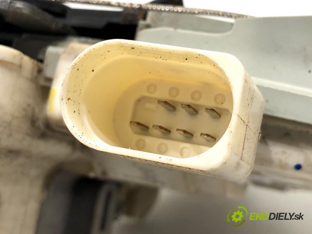 AUDI A6 C7 Kombi 2012 120 kW 2.0 TDI 1968 zámok Dvere ľavy predný 8J1837015C