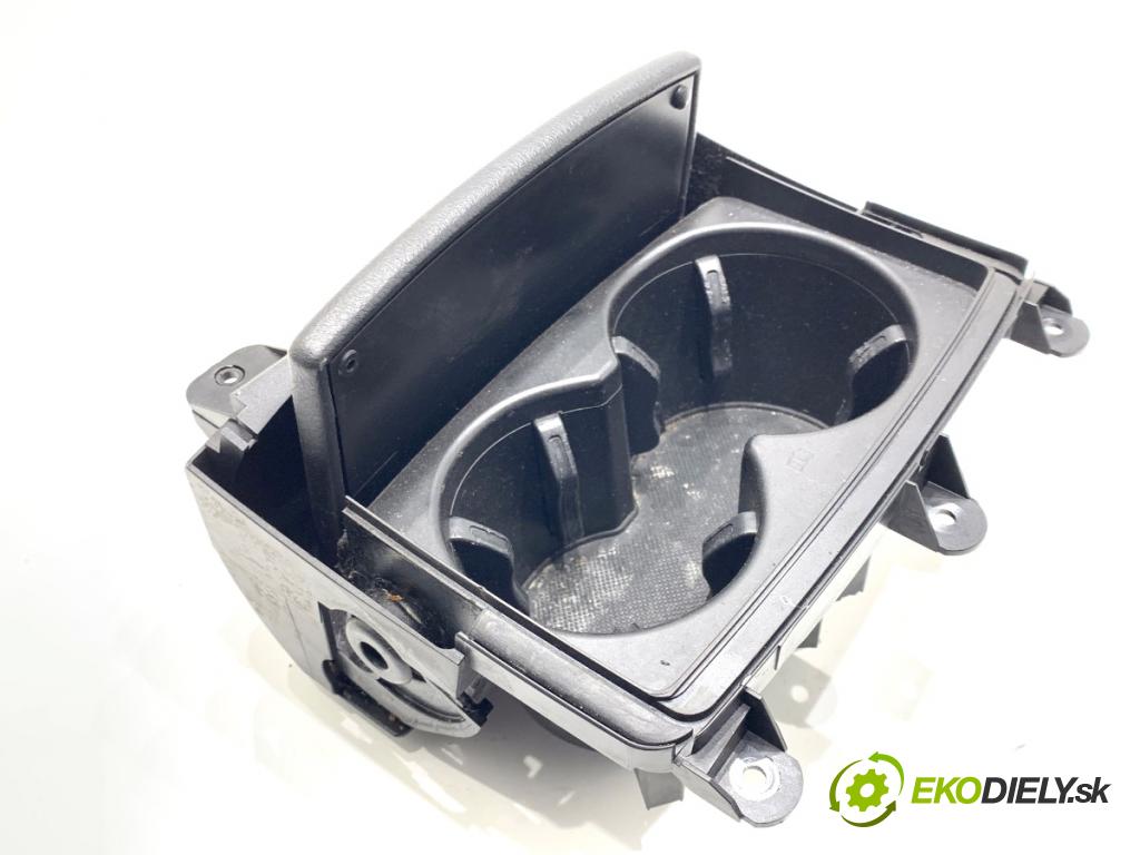 AUDI A6 C7 Kombi 2012 120 kW 2.0 TDI 1968 Držiak na nápoje 4G0862534 (Držiak (úchyt) na nápoje)