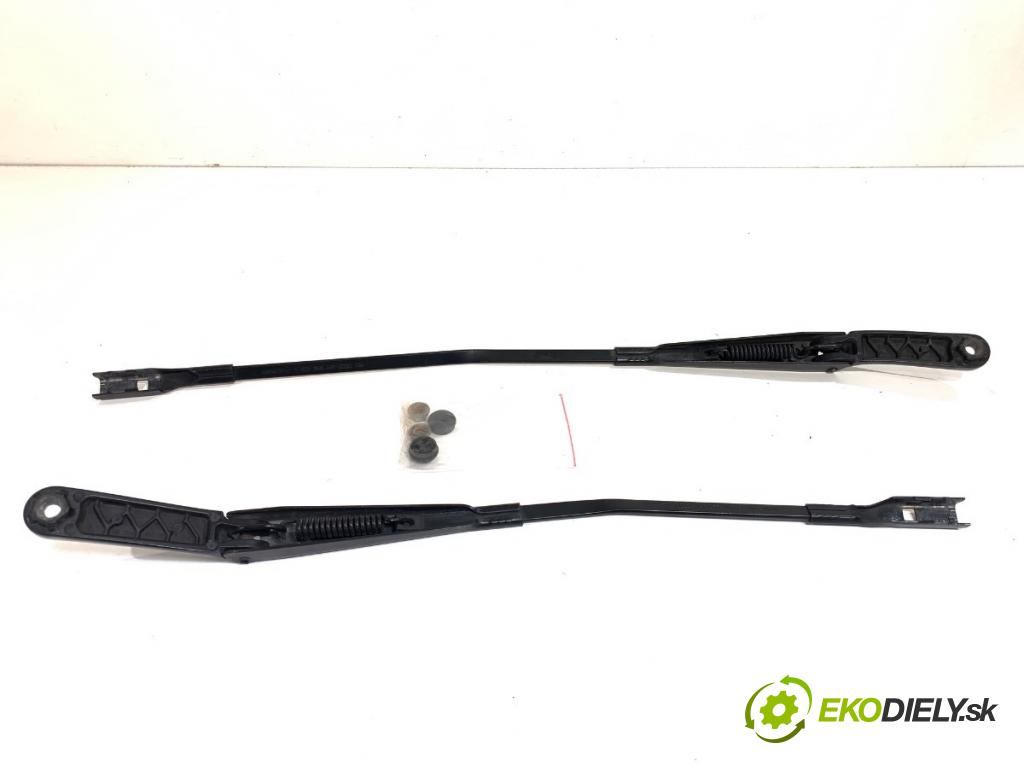 AUDI A6 C7 Kombi 2012 120 kW 2.0 TDI 1968 Rameno stierače predný 4G1955407B 4G1955408B