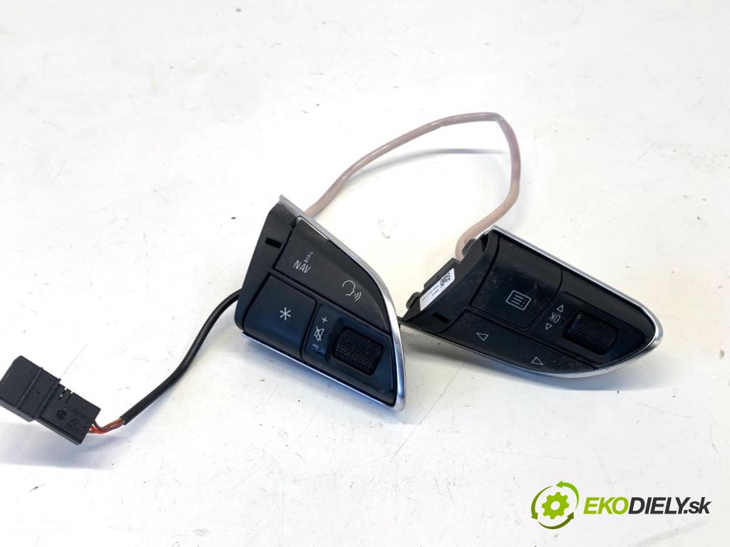 AUDI A6 C7 Kombi 2012 120 kW 2.0 TDI 1968 SPÍNAČE: volantu 4G0951523F