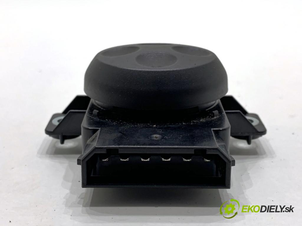 AUDI A6 C7 Kombi 2012 120 kW 2.0 TDI 1968 Prepínač sedačky ľavy 8E0959777B