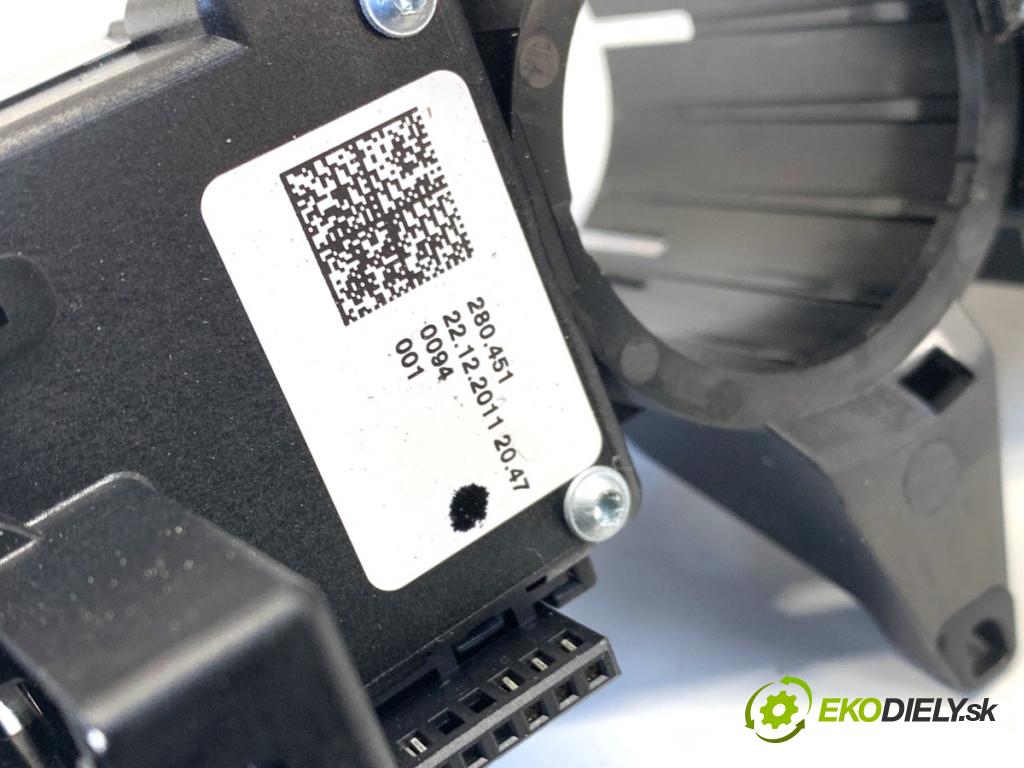 AUDI A6 C7 Kombi 2012 120 kW 2.0 TDI 1968 přepínač kombinovaný 4G0953502D (Páčky pod volantem)