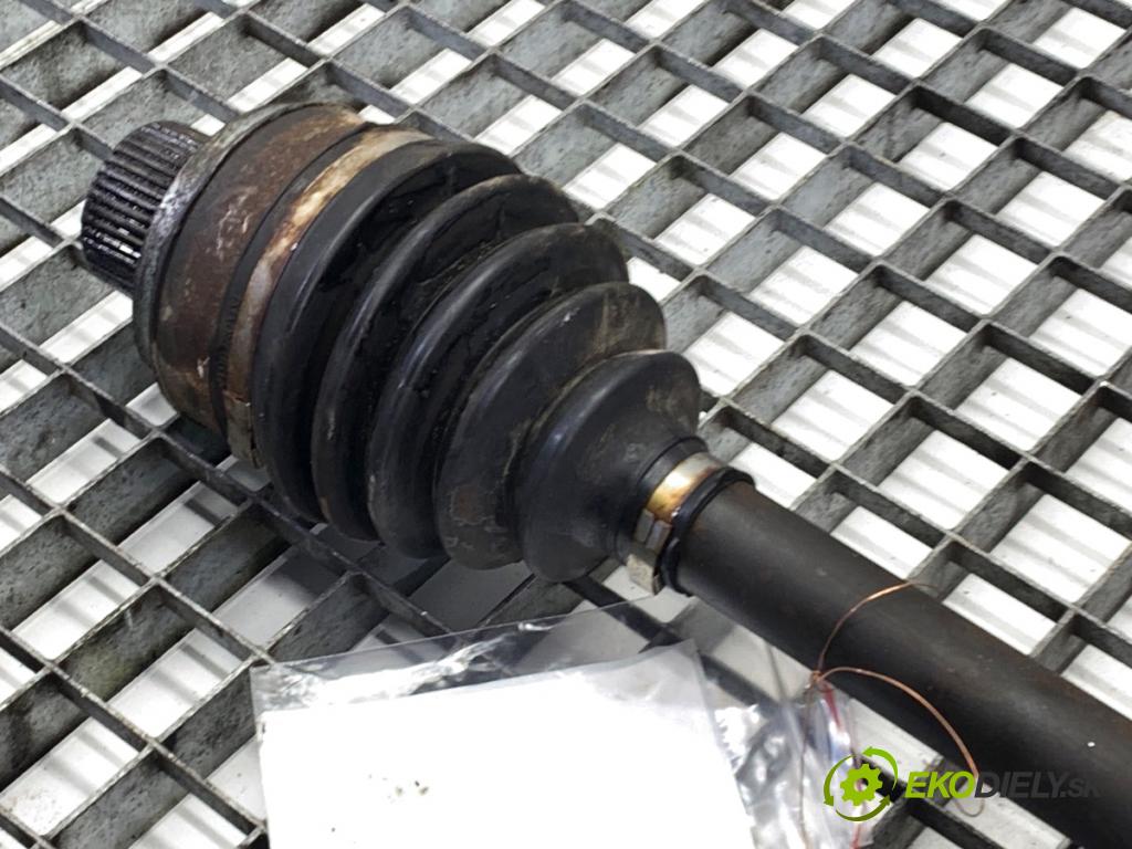 AUDI A6 C7 Kombi 2012 120 kW 2.0 TDI 1968 Poloos pravy predný