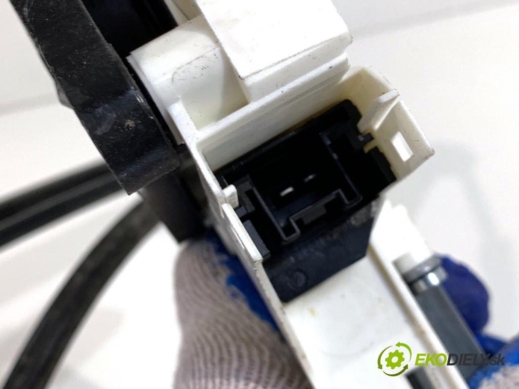 AUDI A6 C7 Kombi 2012 120 kW 2.0 TDI 1968 mechanismus okna pravý přední část 4G0837462