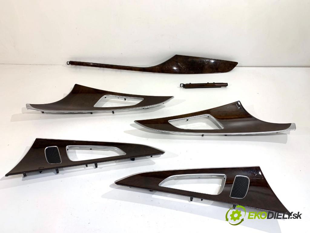 AUDI A6 C7 Kombi 2012 120 kW 2.0 TDI 1968 lišty kryt 4G1853190 4G1853189B (Lišta)