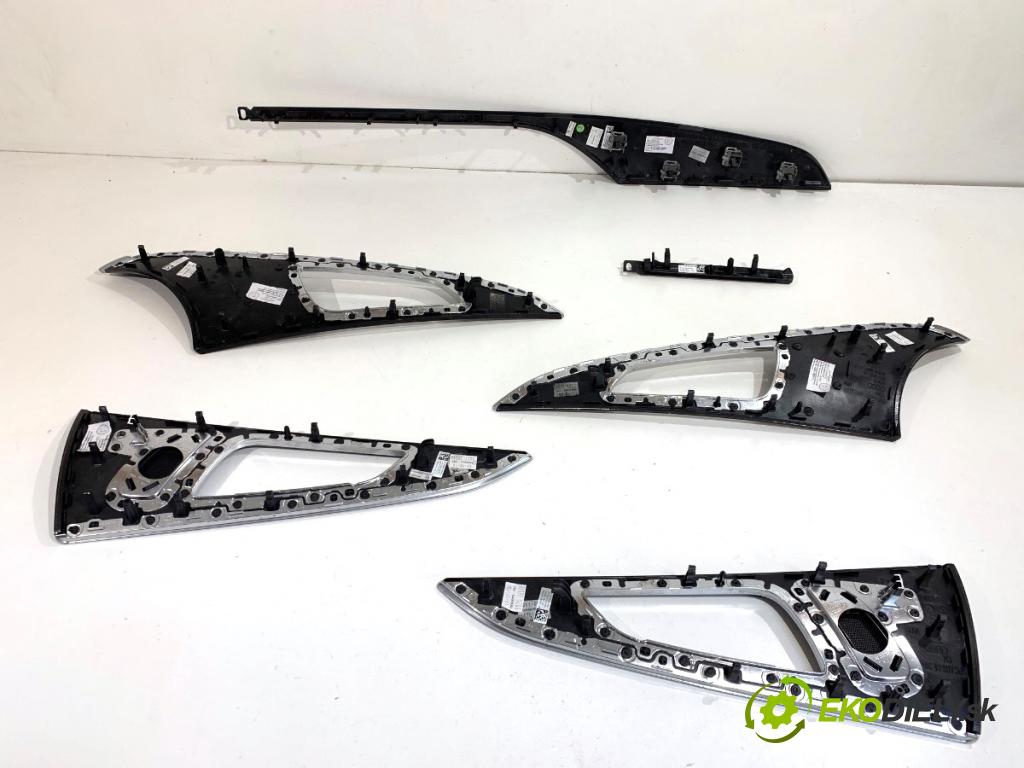 AUDI A6 C7 Kombi 2012 120 kW 2.0 TDI 1968 lišty kryt 4G1853190 4G1853189B (Lišta)