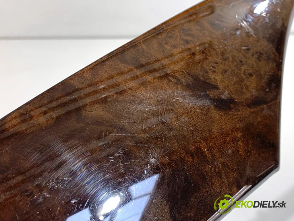 AUDI A6 C7 Kombi 2012 120 kW 2.0 TDI 1968 lišty kryt 4G1853190 4G1853189B (Lišta)