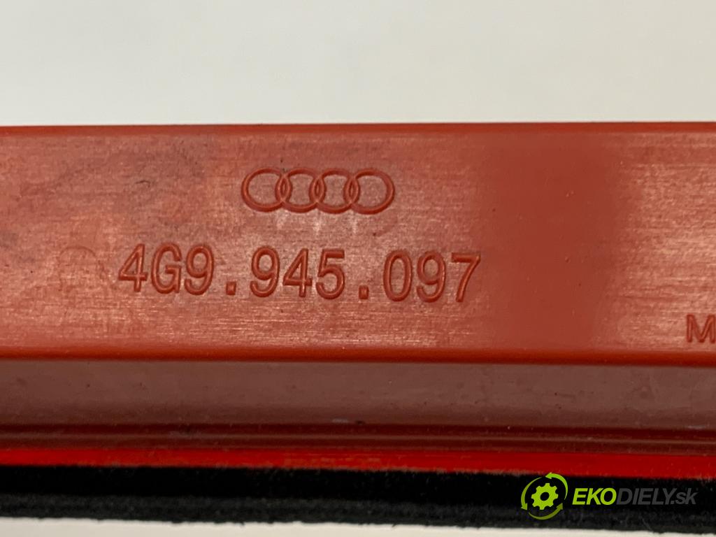 AUDI A6 C7 Kombi 2012 120 kW 2.0 TDI 1968 Svetlo brzdových svetiel 4G9945097