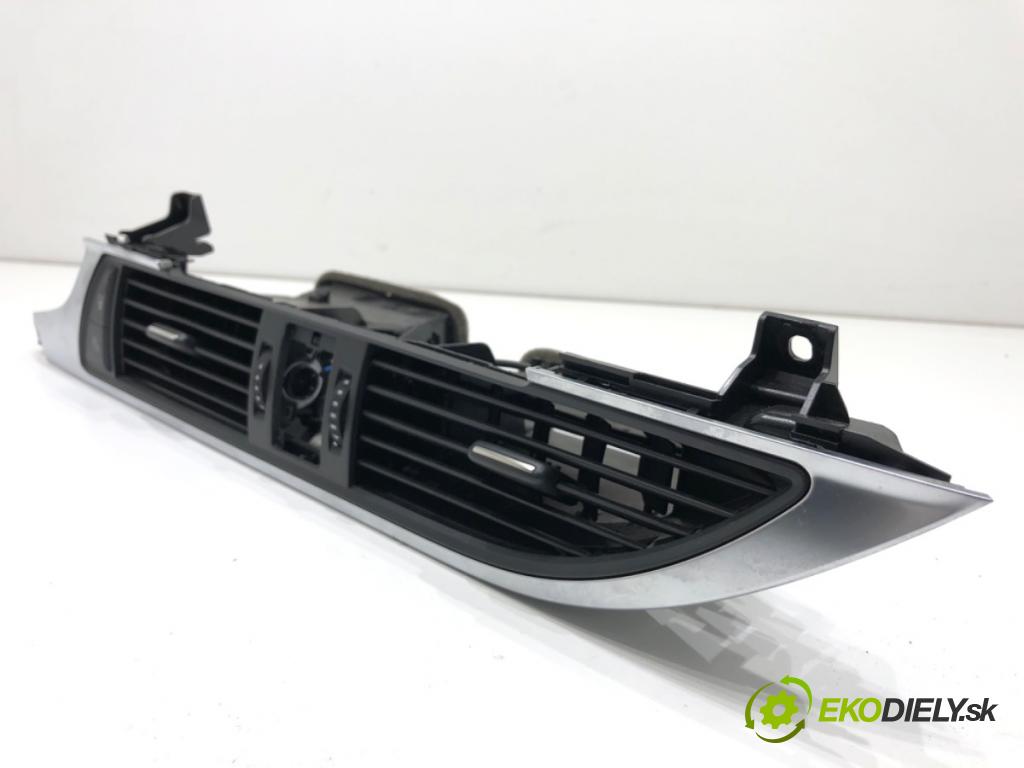 AUDI A6 C7 Kombi 2012 120 kW 2.0 TDI 1968 Mriežky kúrenia predný 9025900