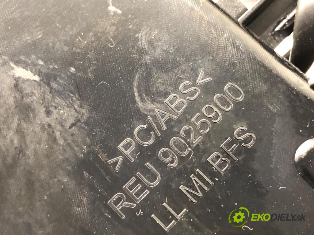 AUDI A6 C7 Kombi 2012 120 kW 2.0 TDI 1968 Mriežky kúrenia predný 9025900