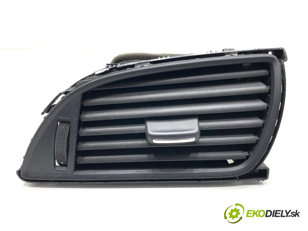 AUDI A6 C7 Kombi 2012 120 kW 2.0 TDI 1968 Mriežky kúrenia pravy predný 4G1820902
