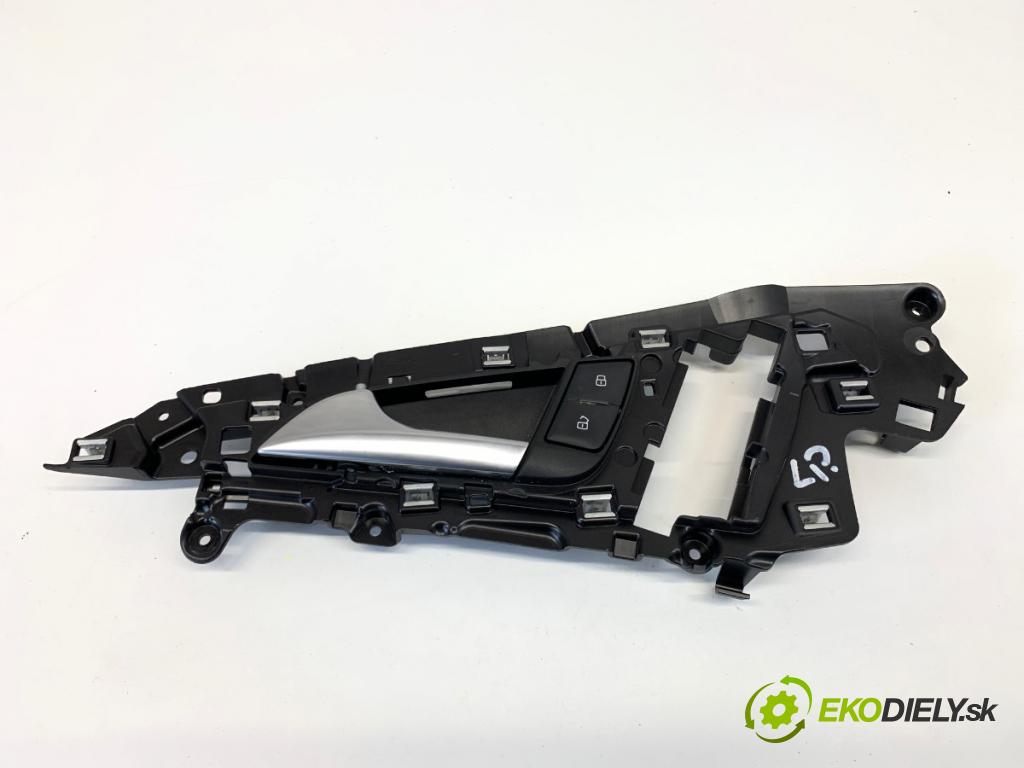 AUDI A6 C7 Kombi 2012 120 kW 2.0 TDI 1968 Kľučka vnútorná ľavy predný 4G0837019A