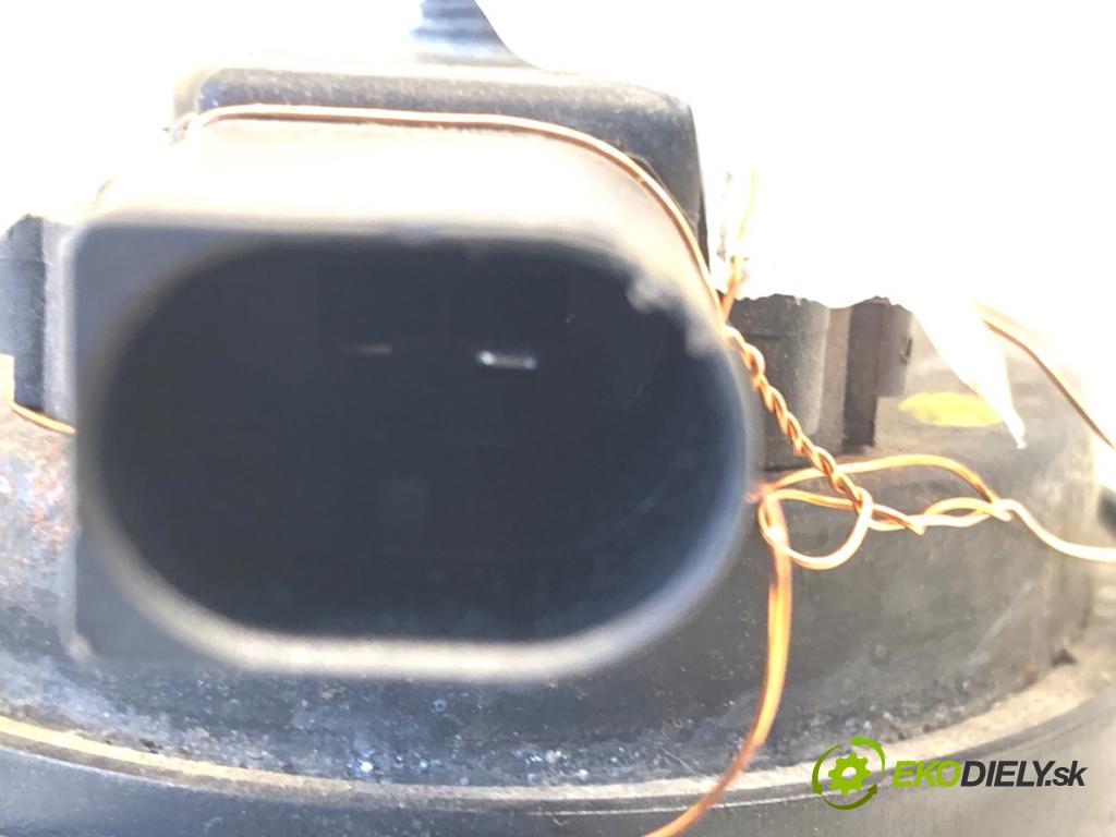 AUDI A6 C7 Kombi 2012 120 kW 2.0 TDI 1968 klaksón