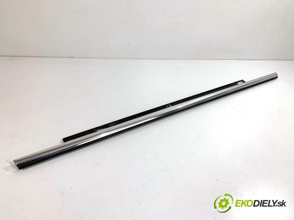 AUDI A6 C7 Kombi 2012 120 kW 2.0 TDI 1968 lišta Sbírání: zadní část pravý chróm 4G0853764