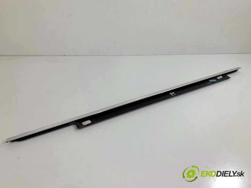 AUDI A6 C7 Kombi 2012 120 kW 2.0 TDI 1968 lišta Sbírání: zadní část pravý chróm 4G0853764