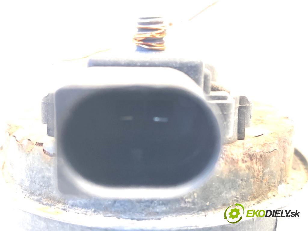 AUDI A6 C7 Kombi 2012 120 kW 2.0 TDI 1968 klaksón