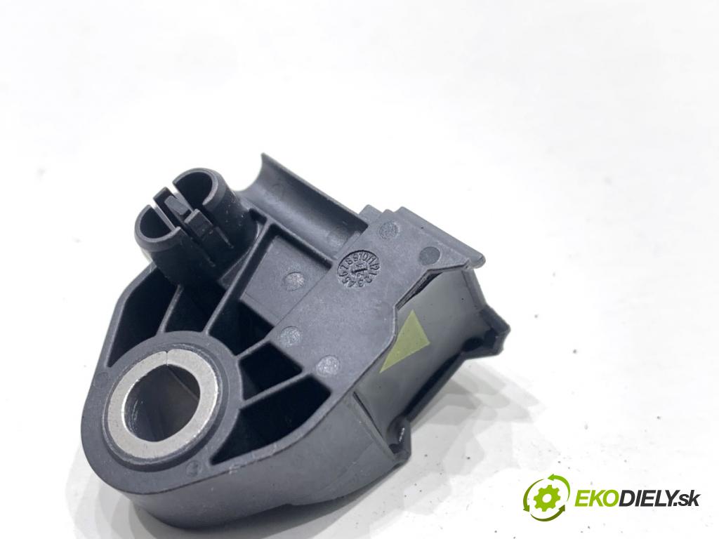 SUZUKI SWIFT VI liftback 2024 61 kW 1.2 VVT Hybrid (ZCEDS, AOL312) 1197 snímač nárazu 3F920-70TA0 (Snímač nárazu)