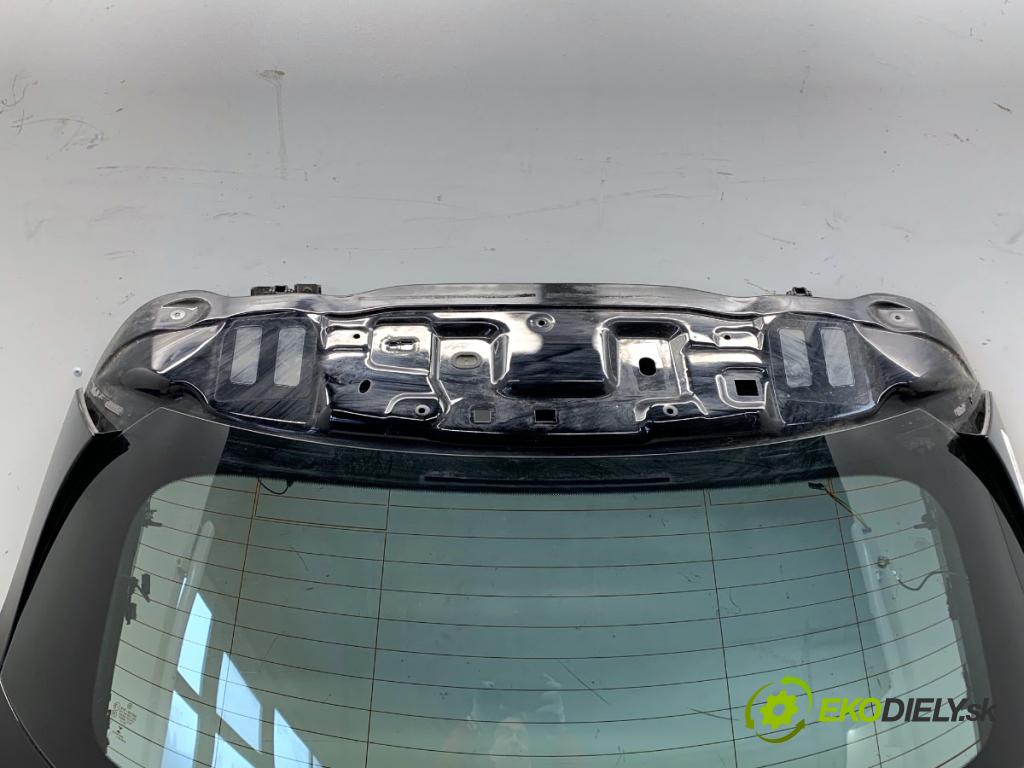 MERCEDES-BENZ KLASA GLA SUV 2017 100 kW GLA 200 CDI 4-matic (156.902) 2143 kapota zad