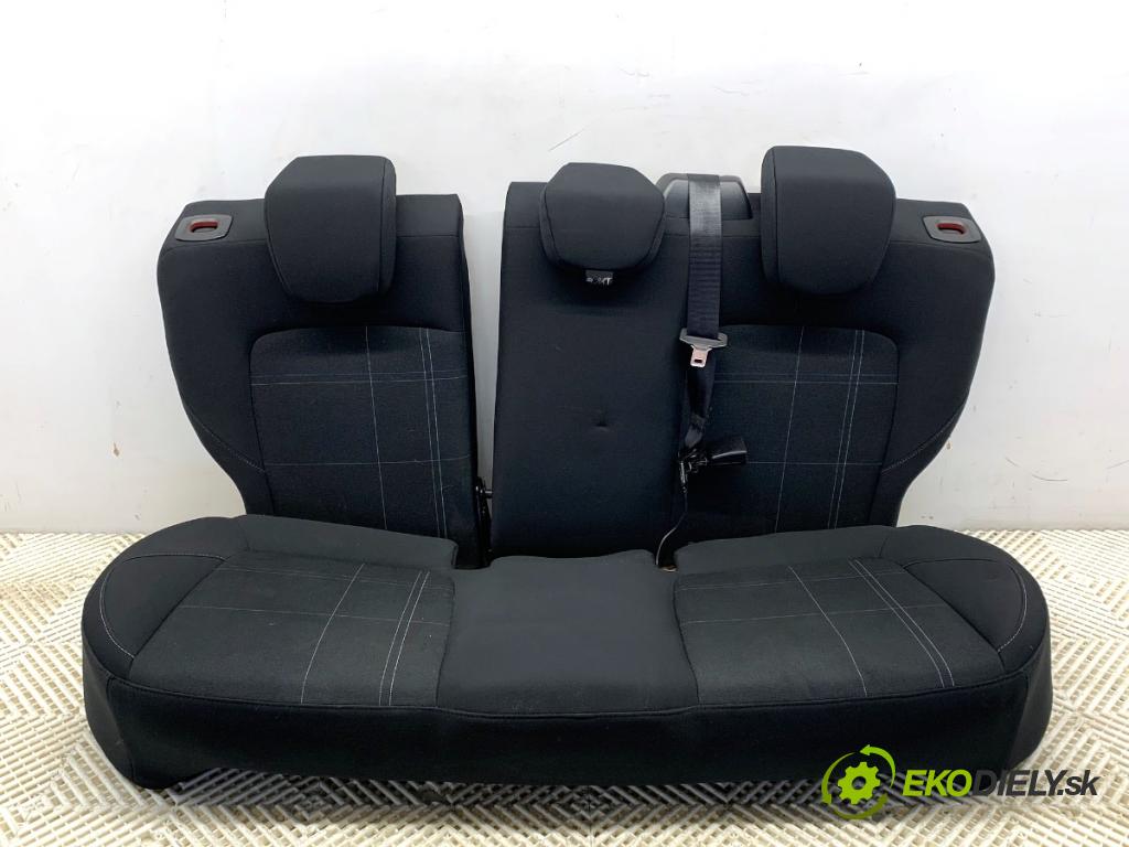 FORD FIESTA MK8 liftback 2021 55 kW 1.1 Ti-VCT 1084 Sedadlo druhý rad 