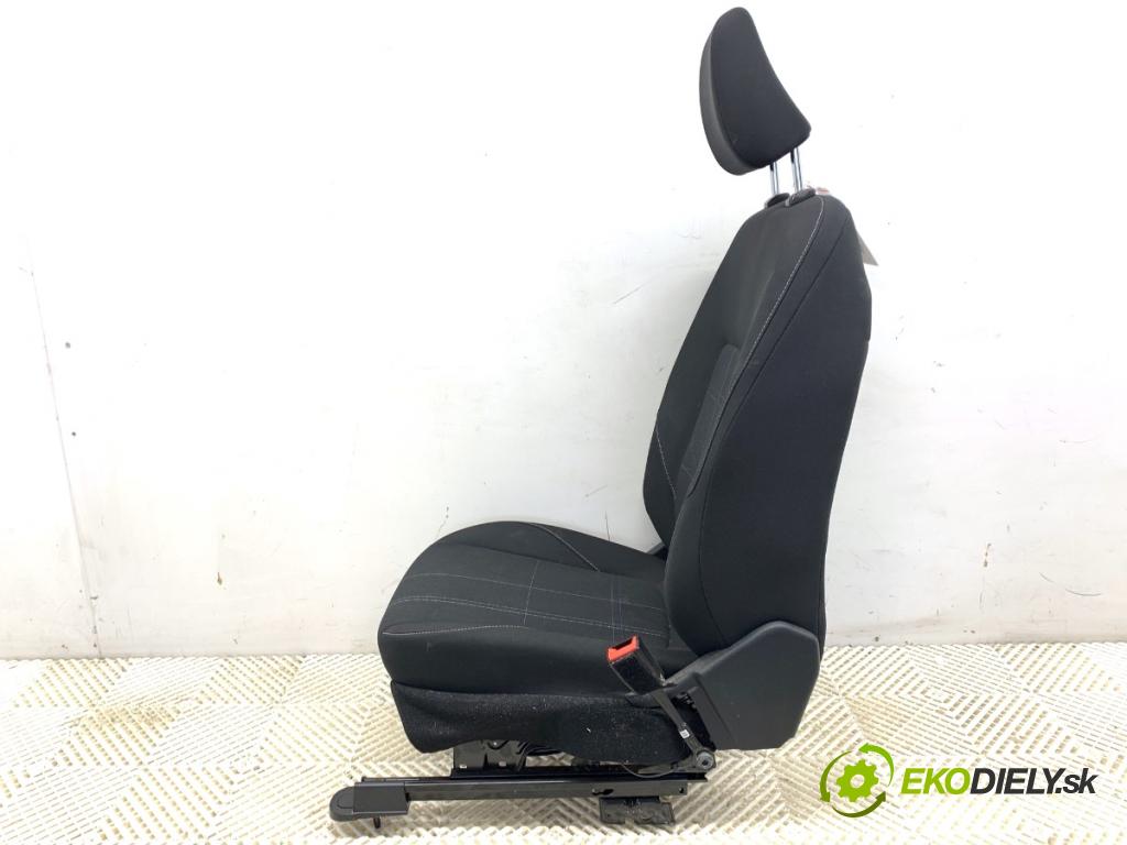 FORD FIESTA MK8 liftback 2021 55 kW 1.1 Ti-VCT 1084 Sedadlo pravy predný
