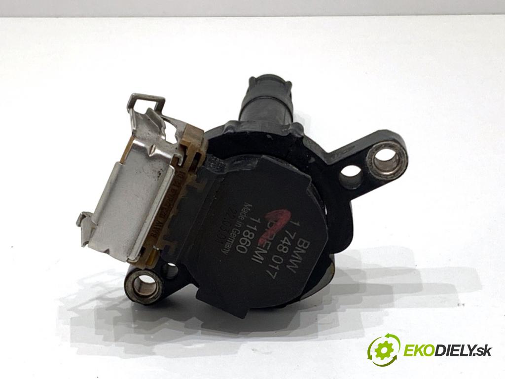 BMW E53 SUV 2001 170 kW 3.0 i 2979 cívka zapalovací NGKU5005 (Zážehová cívka)