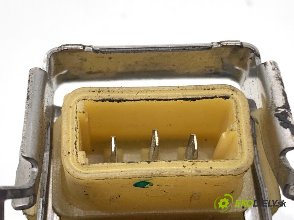 BMW E53 SUV 2001 170 kW 3.0 i 2979 cívka zapalovací  (Zážehová cívka)