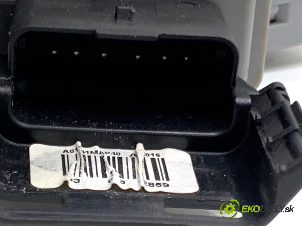 CITROEN BERLINGO II nadwozie wielkoprzestrzenne (MPV) 2016 73 kW 1.6 BlueHDi 100 1560 zámok dveře pravý zadní část PSA828416