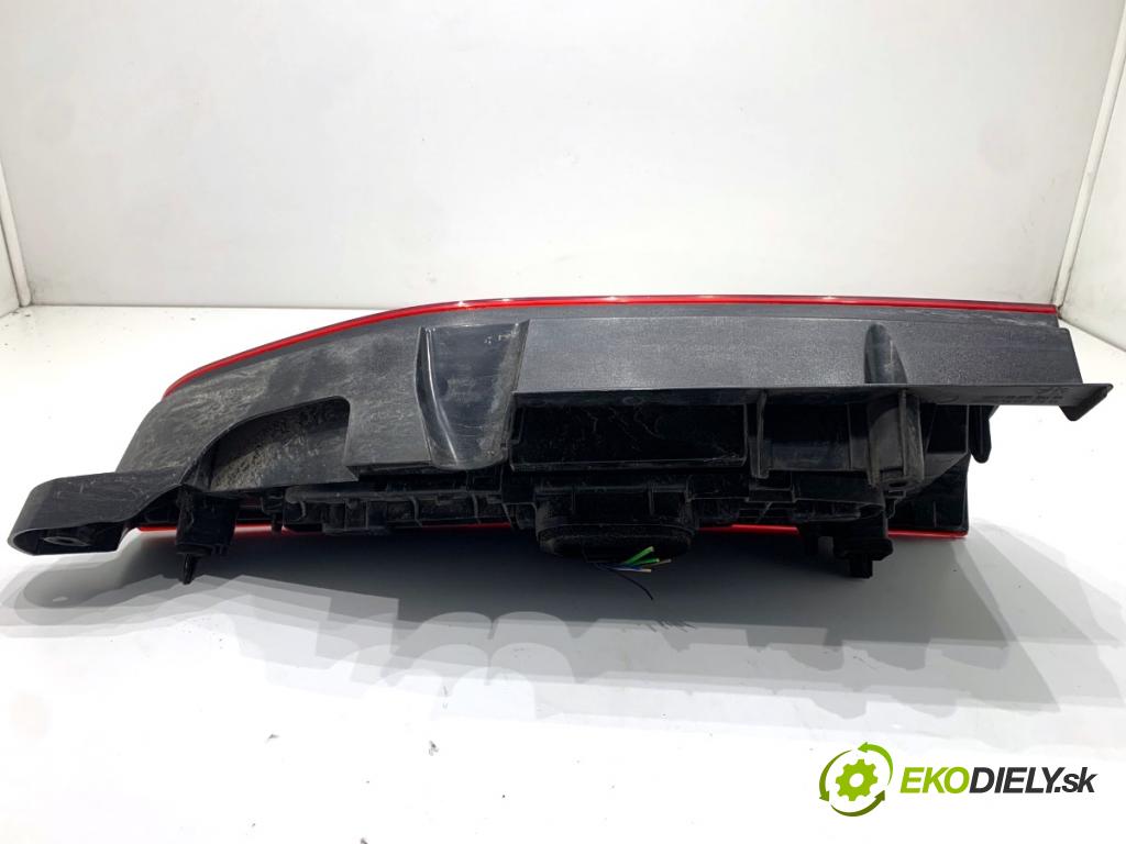 CITROEN BERLINGO II nadwozie wielkoprzestrzenne (MPV) 2016 73 kW 1.6 BlueHDi 100 1560 Svetlo pravy zad