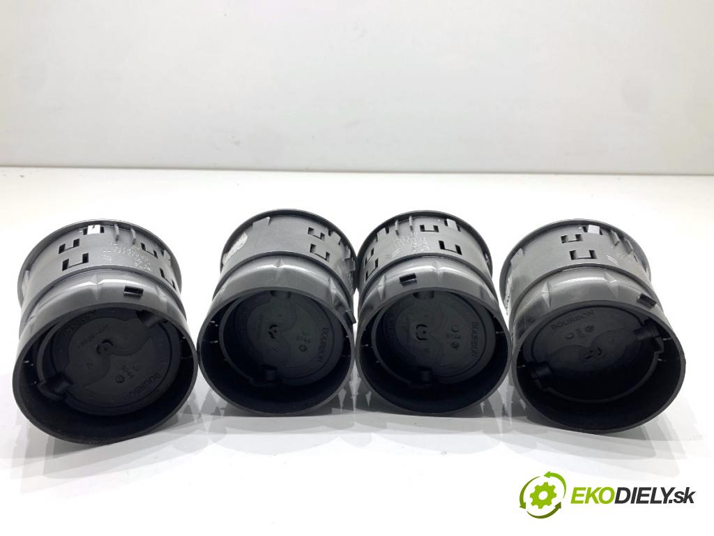 CITROEN BERLINGO II nadwozie wielkoprzestrzenne (MPV) 2016 73 kW 1.6 BlueHDi 100 1560 Mriežky kúrenia predný 9680899377